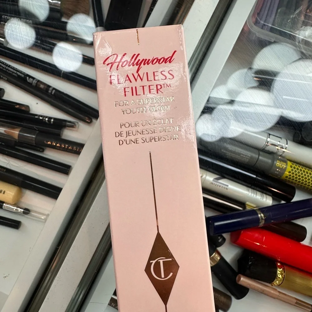Charlotte Tilbury Lipstick - Elegant Nude